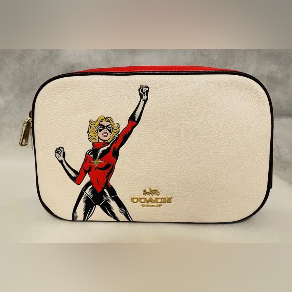 Coach | Marvel Jes Crossbody With Carol Danvers